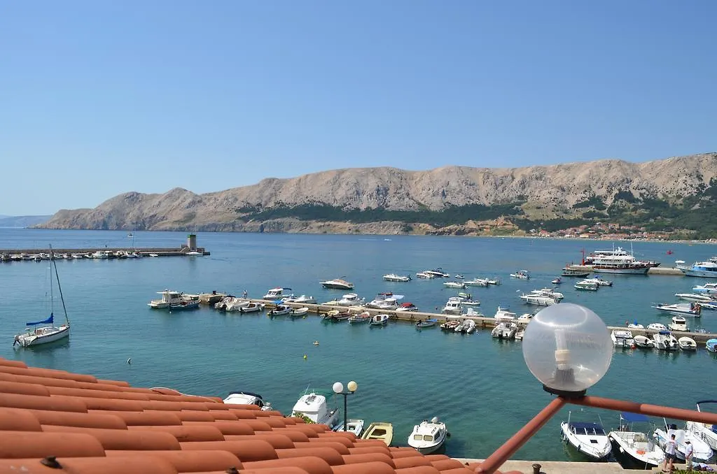 Apartment Borna Baska  0*, Baska (Krk) Croatia